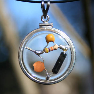 CQR-addiction-amulet_9978